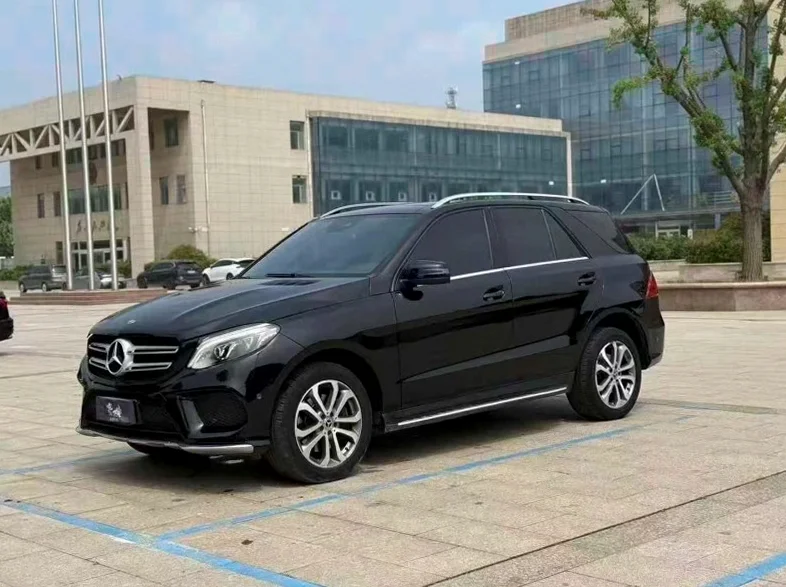 奔驰GLE 正面外观二