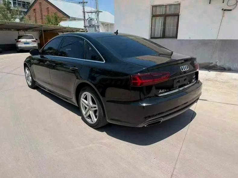 奥迪A6L 驾驶室