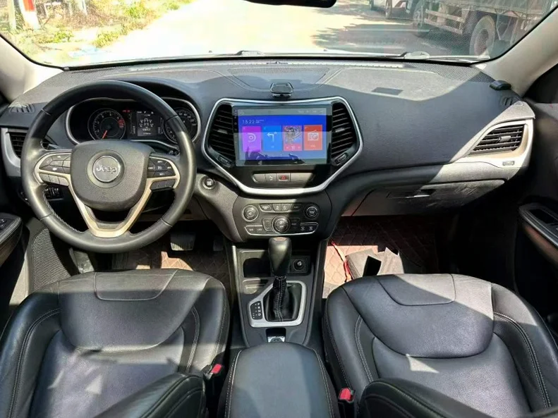 Jeep自由光 后面外观二