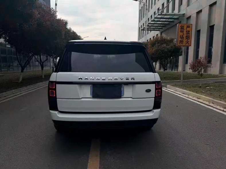 路虎揽胜行政 驾驶室