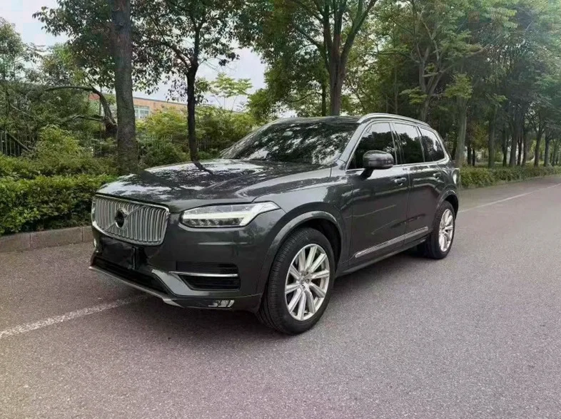 沃尔沃XC90 正面外观三