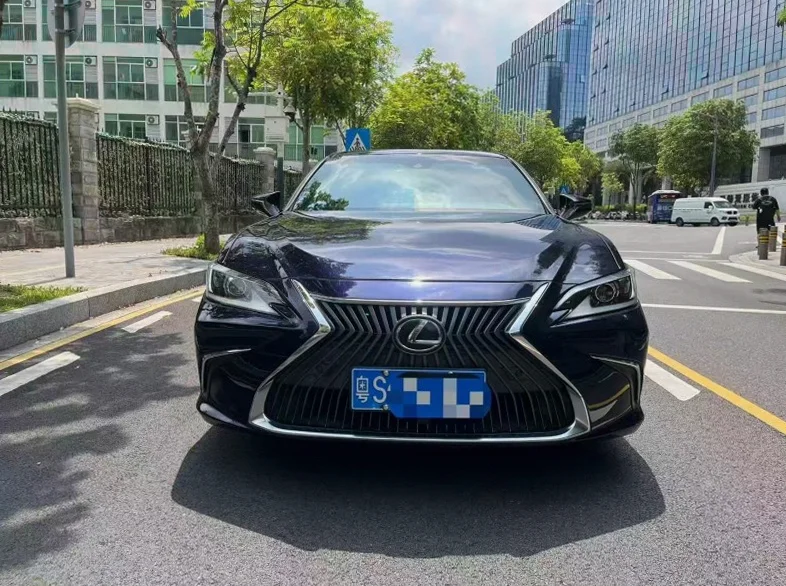 2020款 雷克萨斯 ES | 深圳