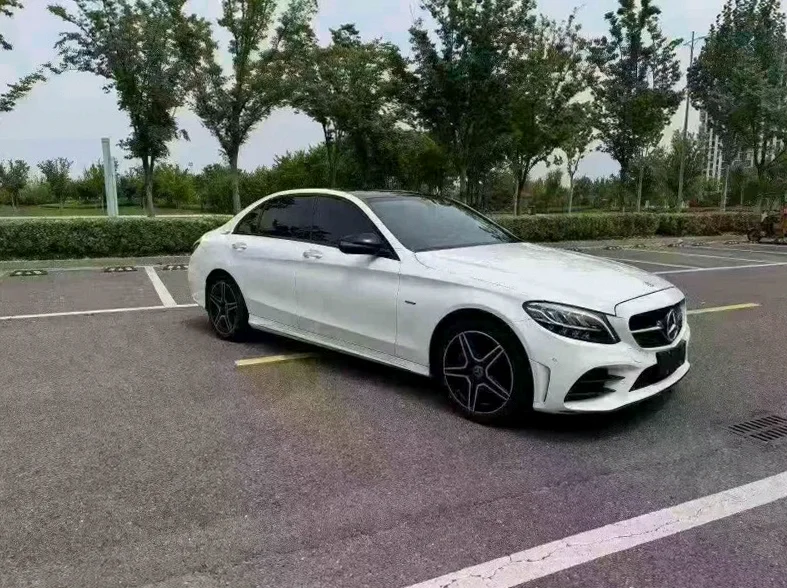 奔驰C 正面外观三