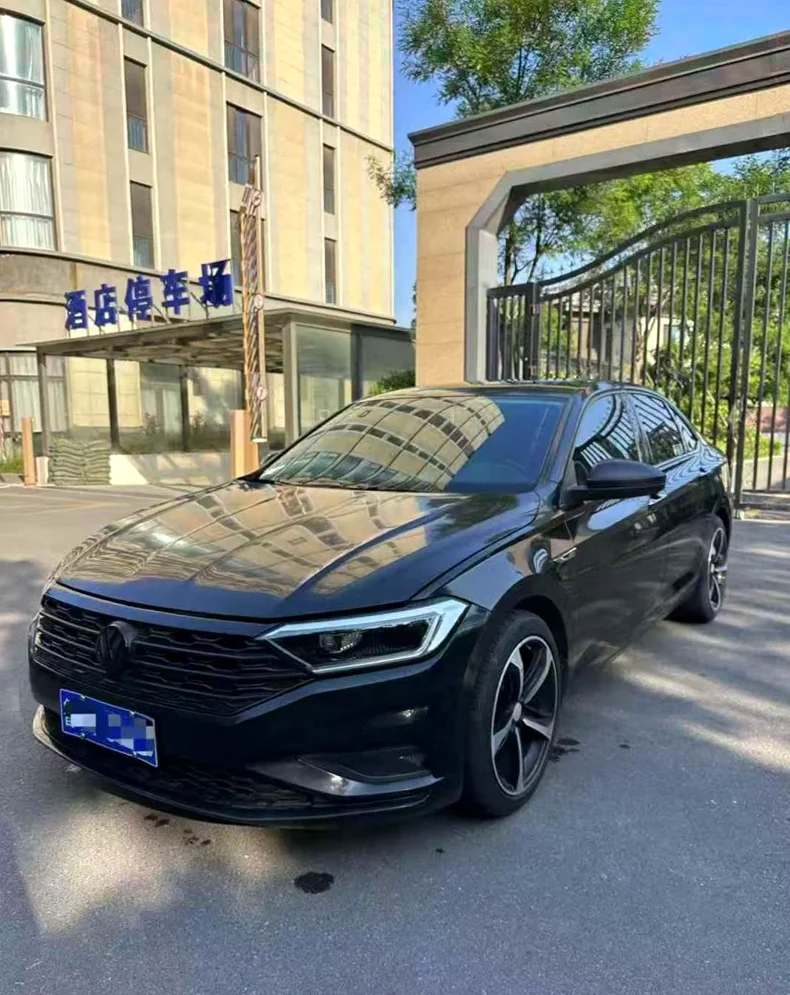 大众速腾 正面外观三