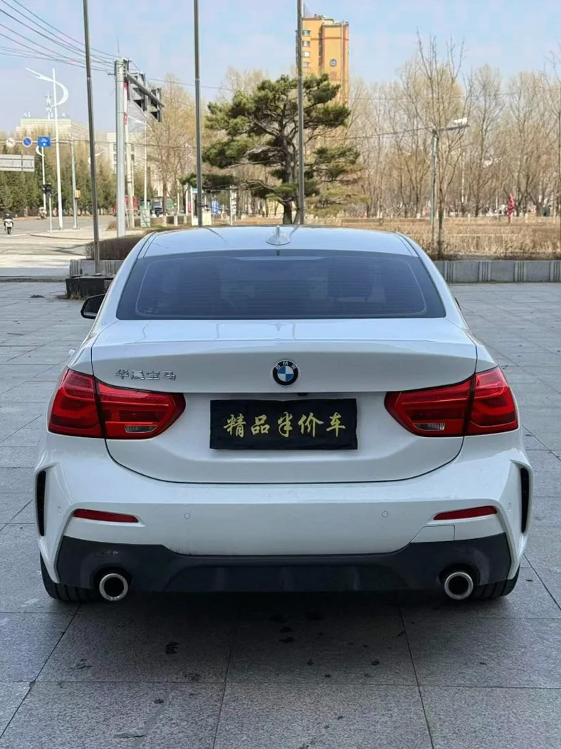 宝马1系 后面外观二