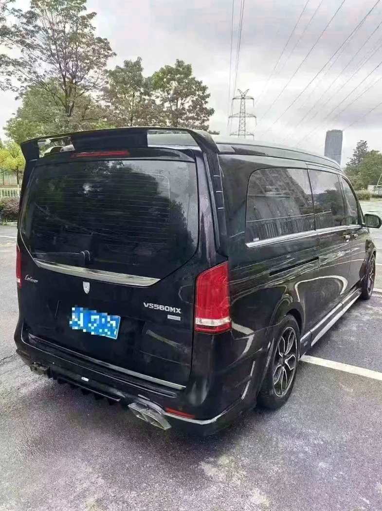 奔驰V 内饰后排