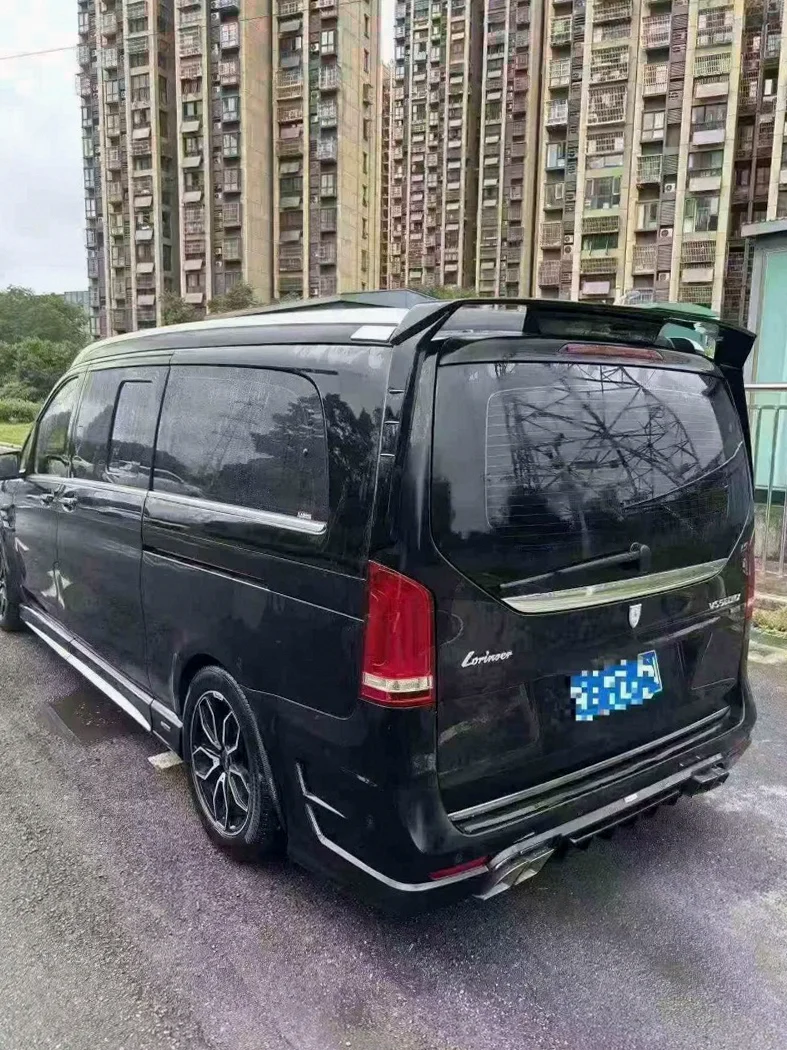 奔驰V 驾驶室