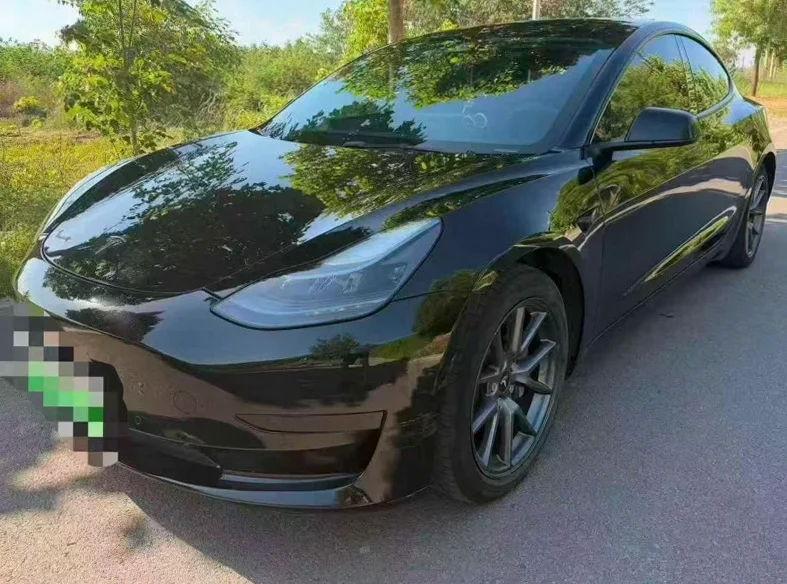 特斯拉MODEL 正面外观二