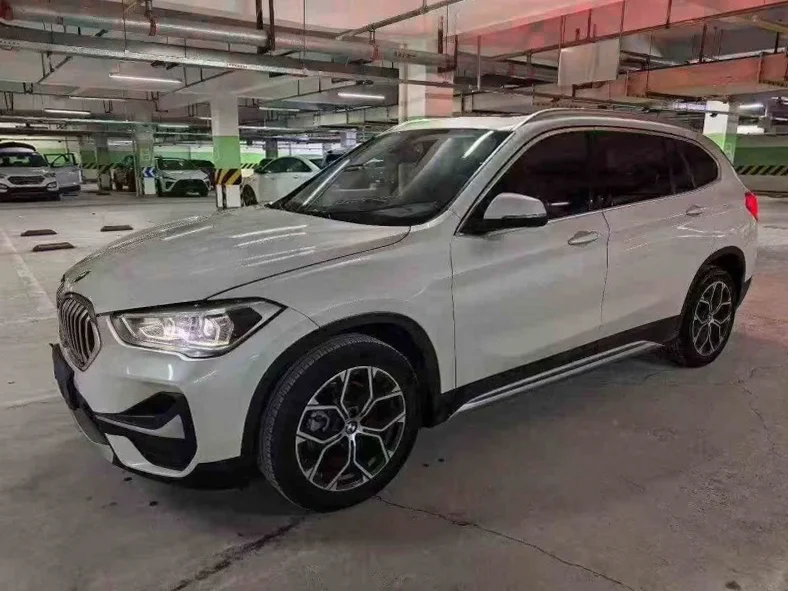X1宝马 正面外观二