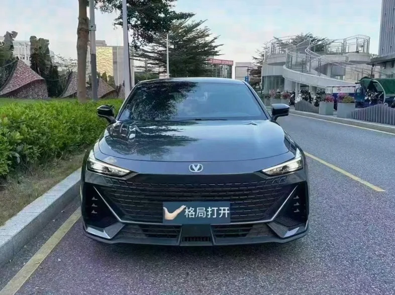 2023款 长安汽车 UNI | 深圳