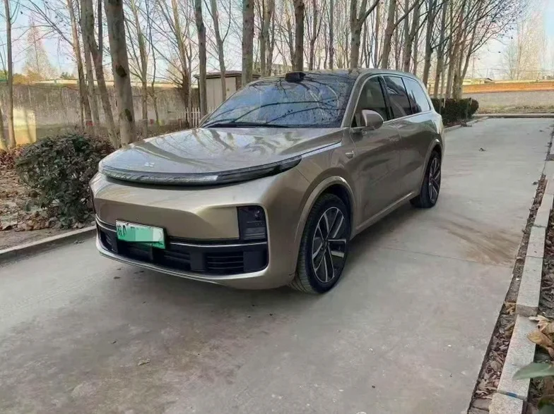 理想L9 后面外观二