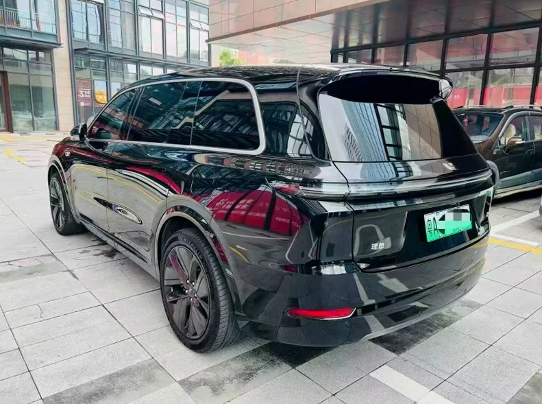 理想L9 后面外观三