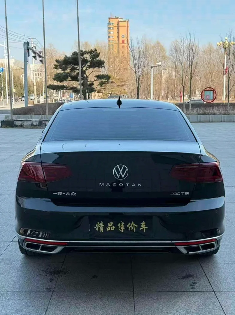 大众迈腾 后面外观二