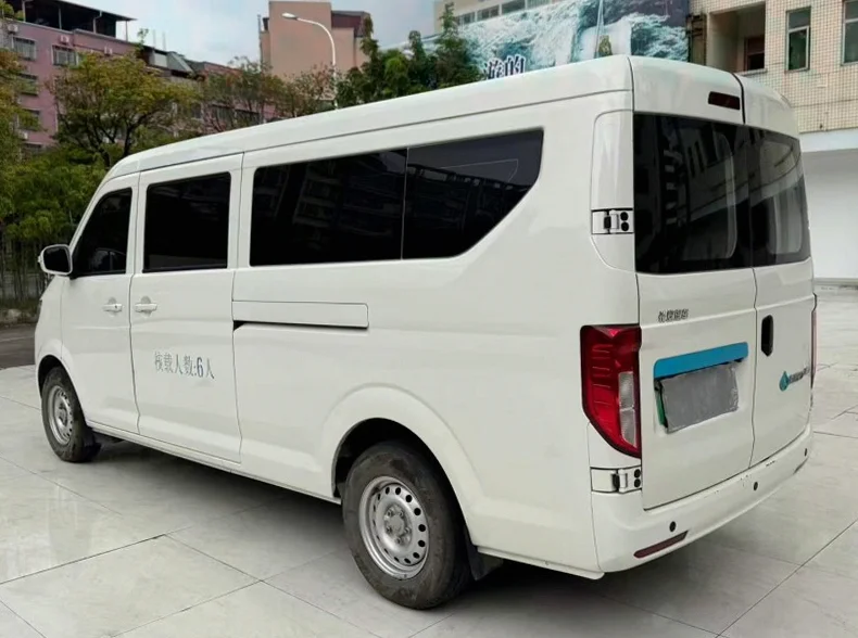 长安汽车跨越 内饰后排