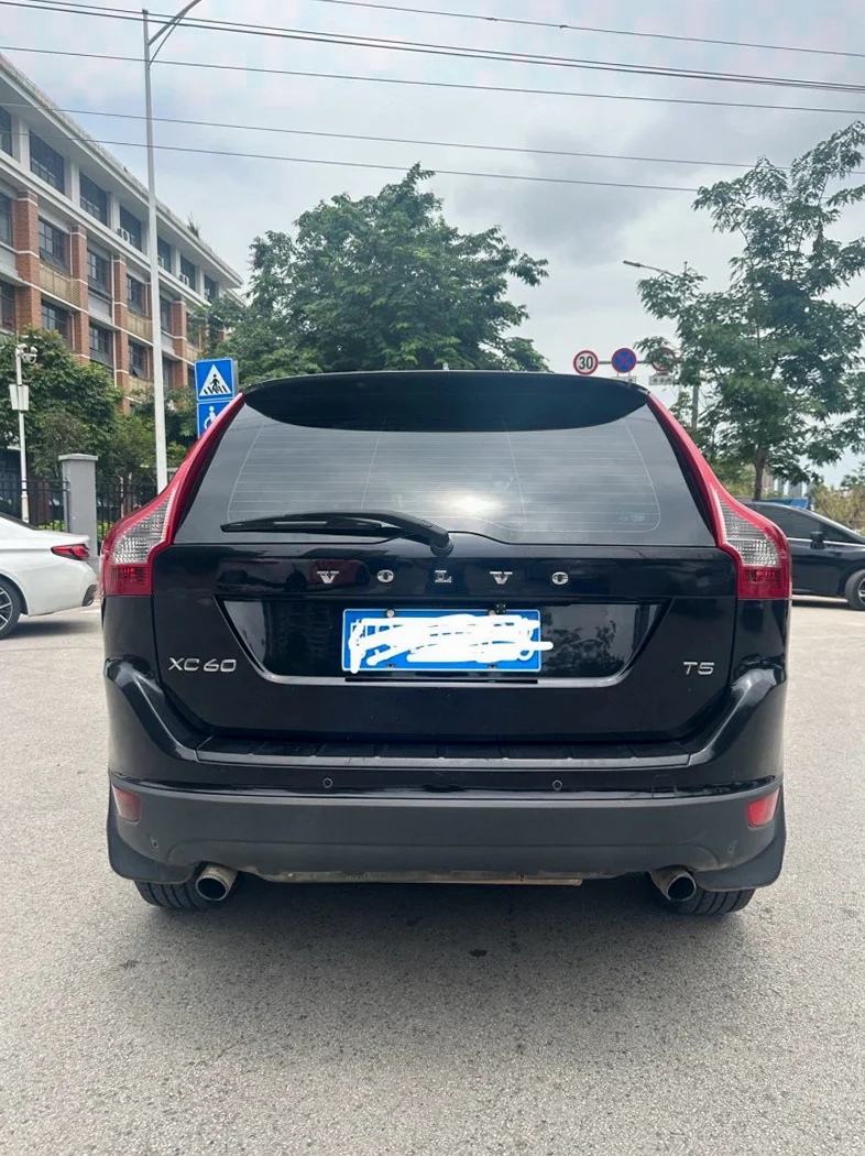 沃尔沃XC60 后面外观一