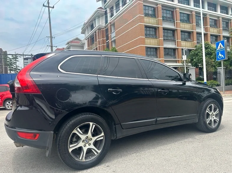 沃尔沃XC60 驾驶室