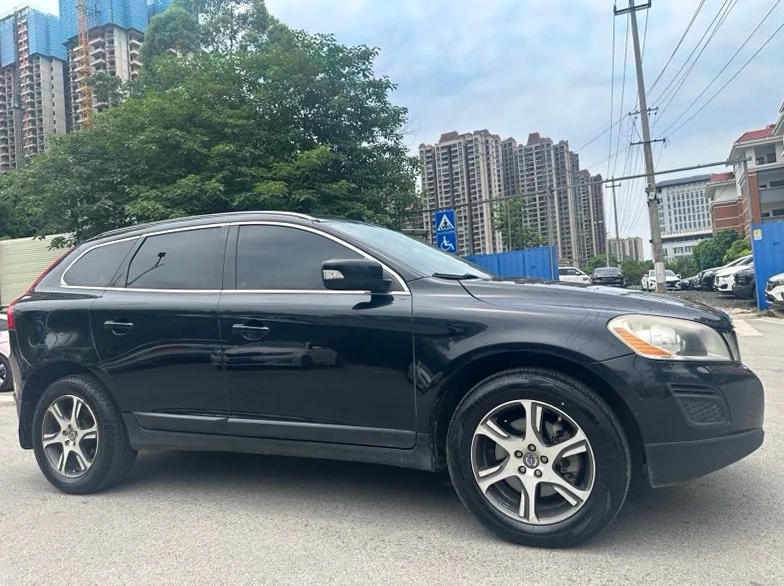 沃尔沃XC60 正面外观二