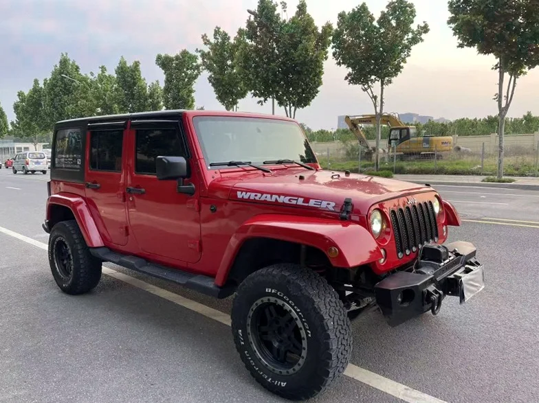 Jeep牧马人 正面外观二