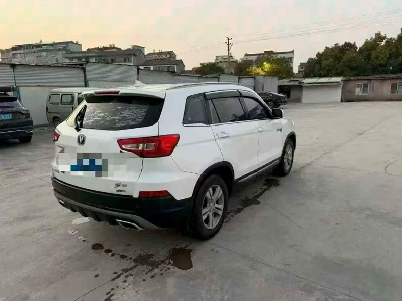 长安汽车CS75 驾驶室