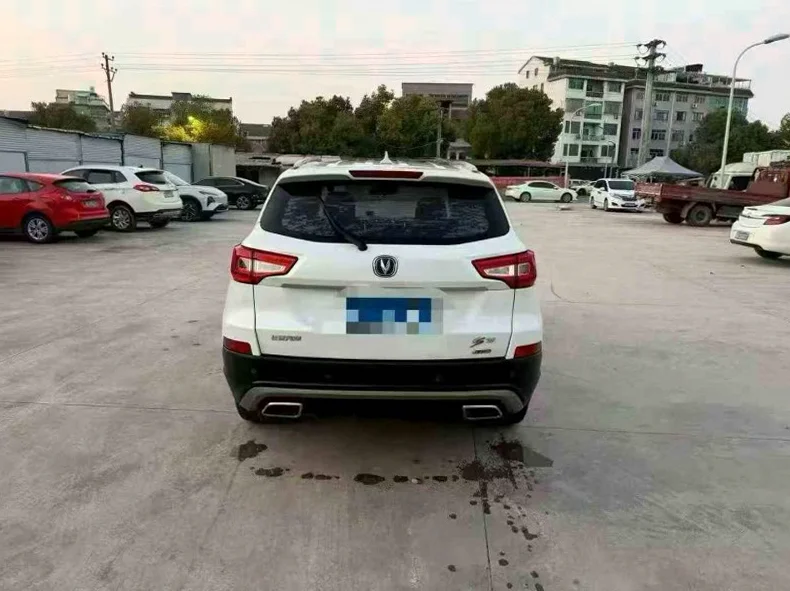长安汽车CS75 后面外观三