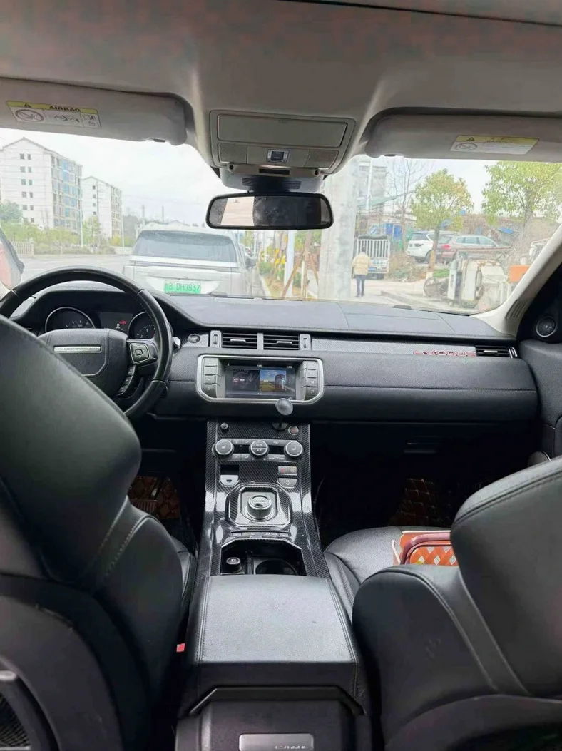 路虎极光 后面外观三