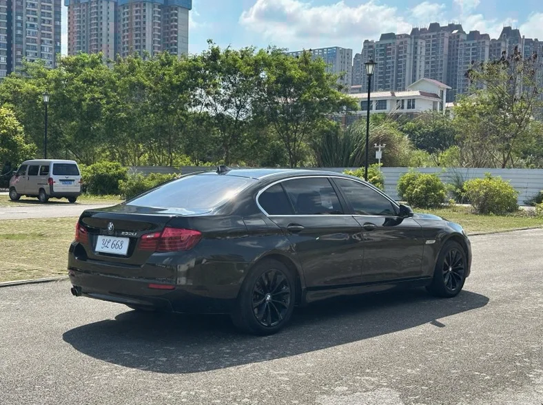 宝马5系 驾驶室