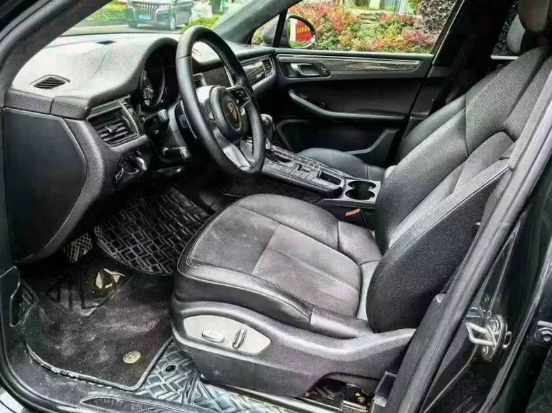 保时捷Macan 内饰后排