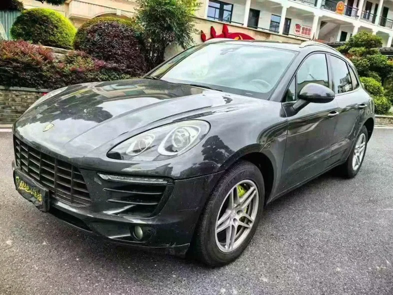 保时捷Macan 正面外观二