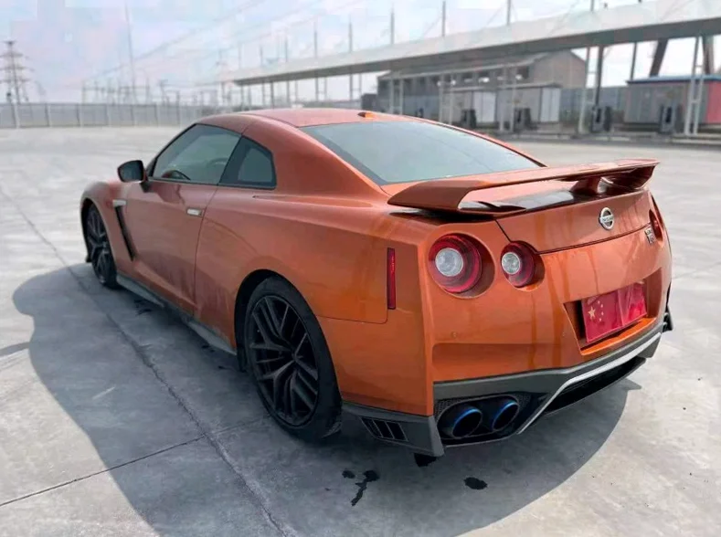 日产GT-R 正面外观二