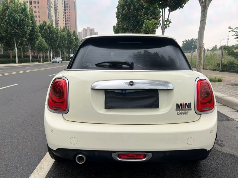 MINICooper 后面外观二