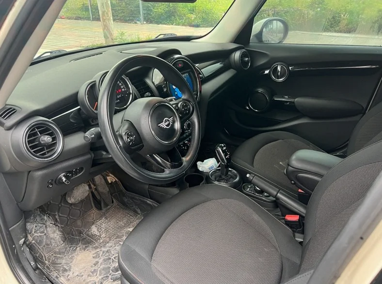 MINICooper 驾驶室