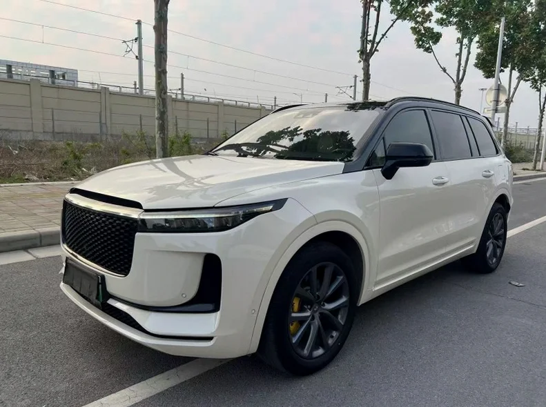 理想ONE 正面外观三