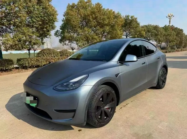 特斯拉MODEL 正面外观三