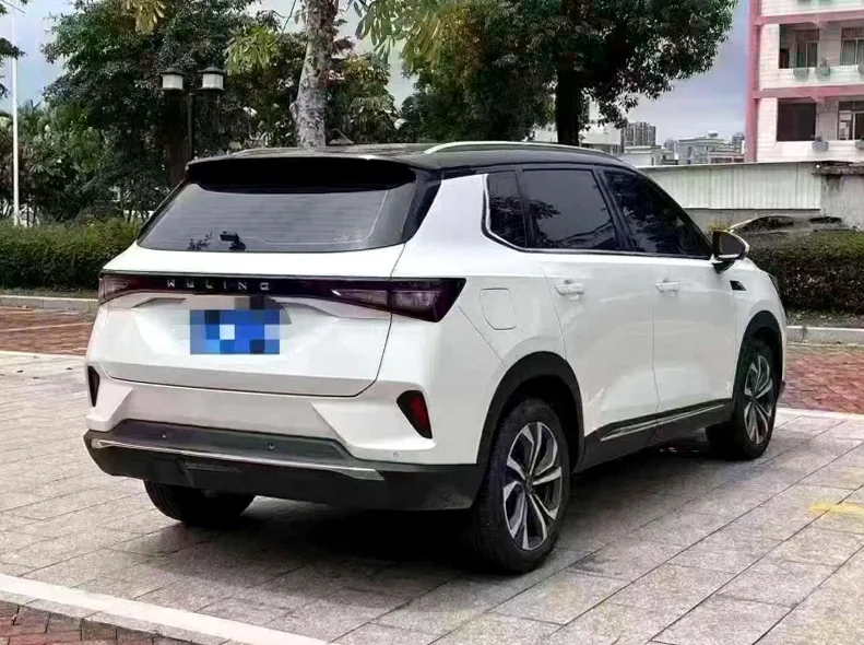 五菱汽车星辰 后面外观一