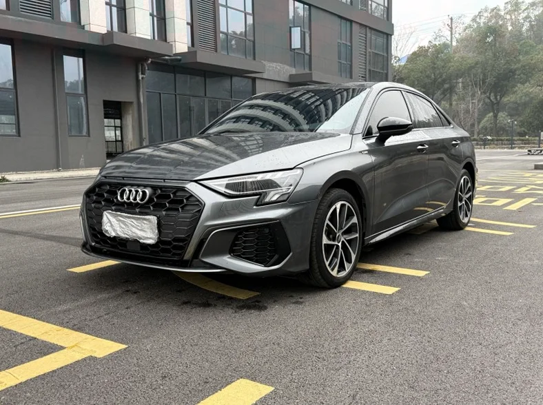 奥迪A3 后面外观三
