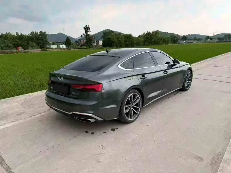 奥迪A5 驾驶室