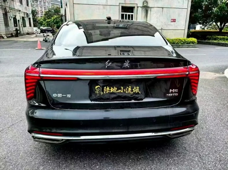 红旗H5 驾驶室