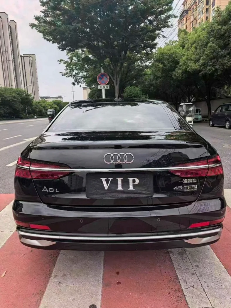 奥迪A6L 后面外观三