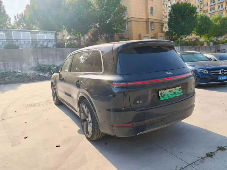 理想L9 后面外观三