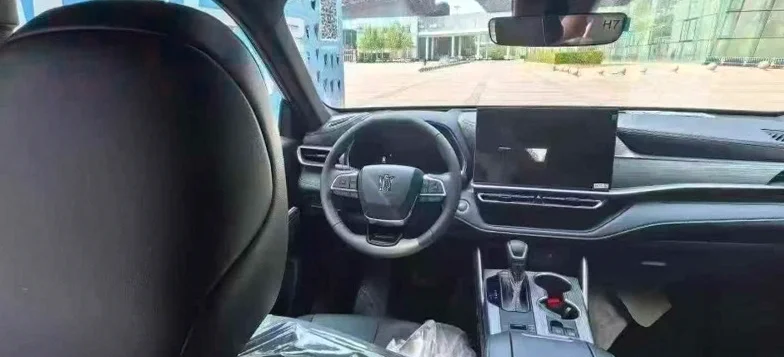 丰田皇冠 后面外观三