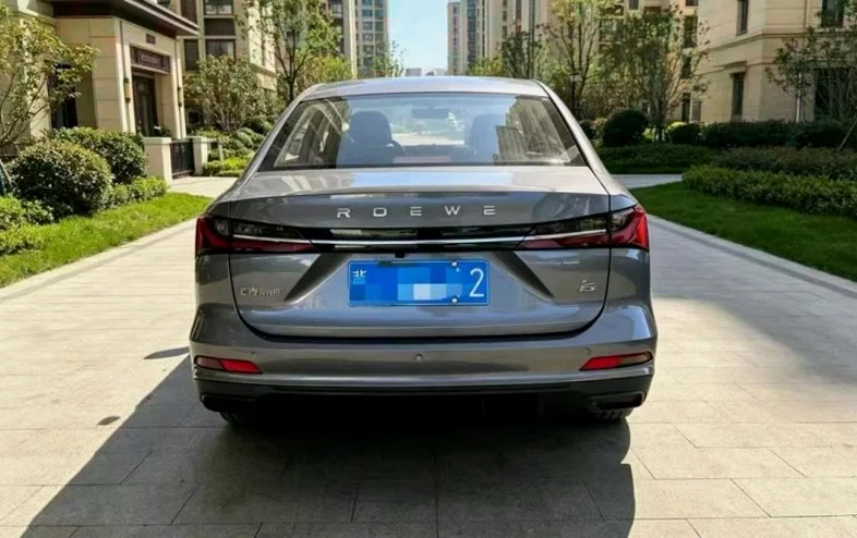 荣威i5 后面外观二