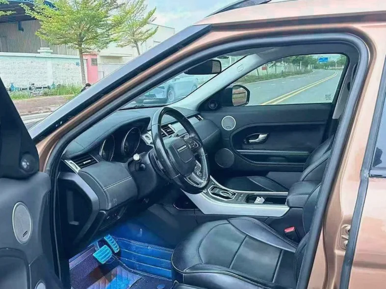 路虎极光 后面外观三