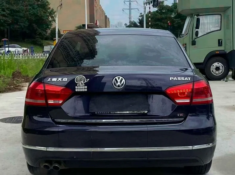 大众帕萨特 内饰后排