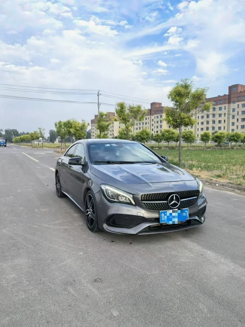 奔驰CLA 正面外观三