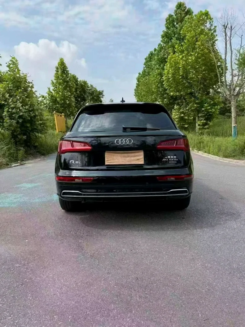 奥迪Q7 驾驶室