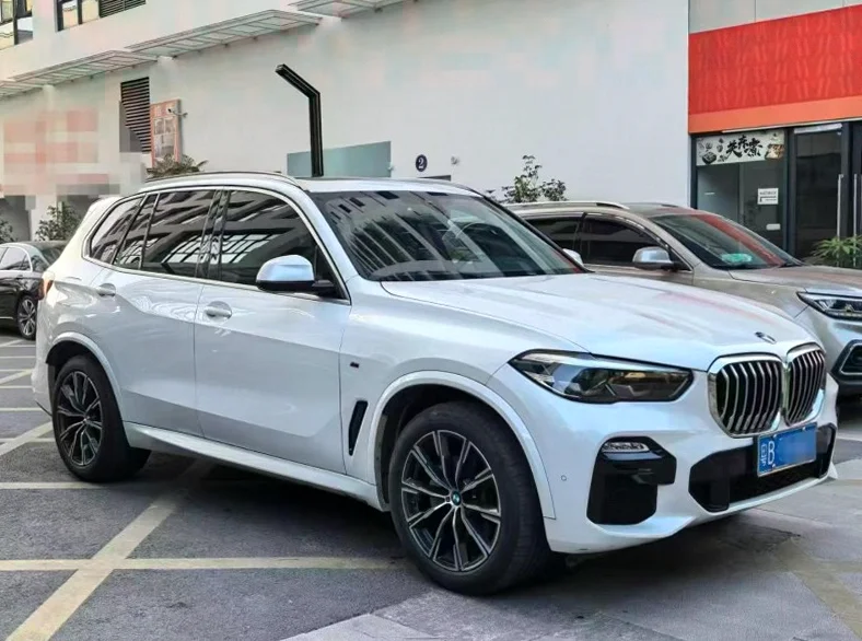 宝马X5 后面外观二