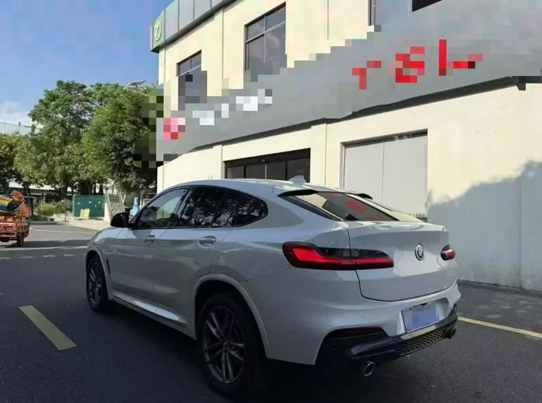 宝马X4 正面外观三