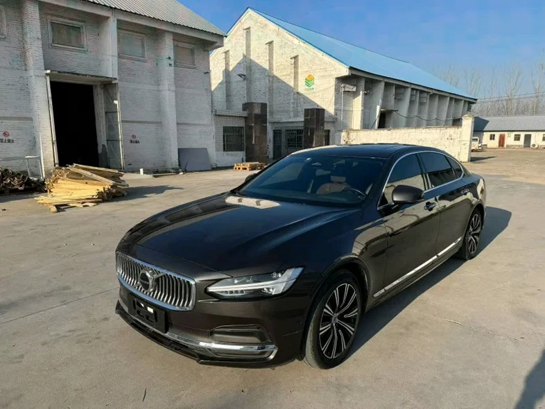 沃尔沃S90 正面外观三