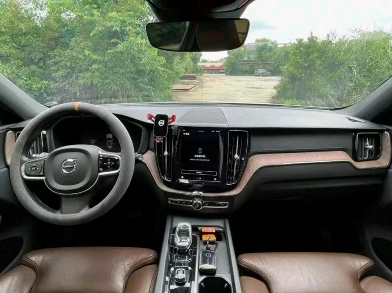 沃尔沃XC60 驾驶室