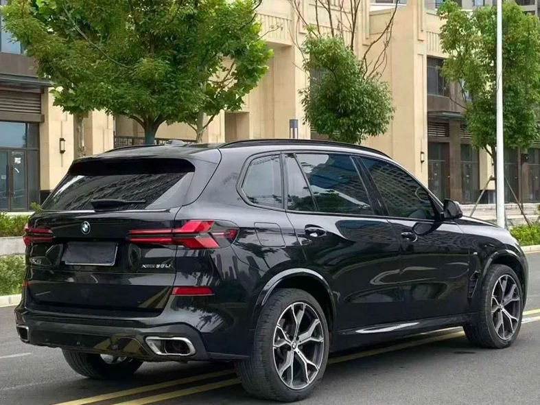 宝马X5 后面外观三
